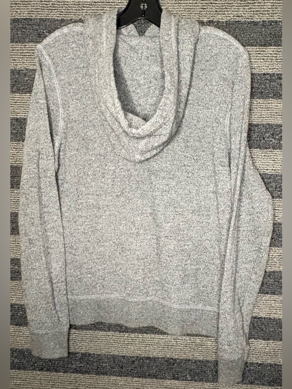 Roots Gray Pullover Beaver Logo Hoodie Sweatshirt Women’s Small EUC - Picture 7 of 7